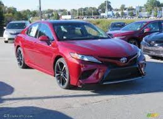 Toyota Camry XLE Hybrid 2024